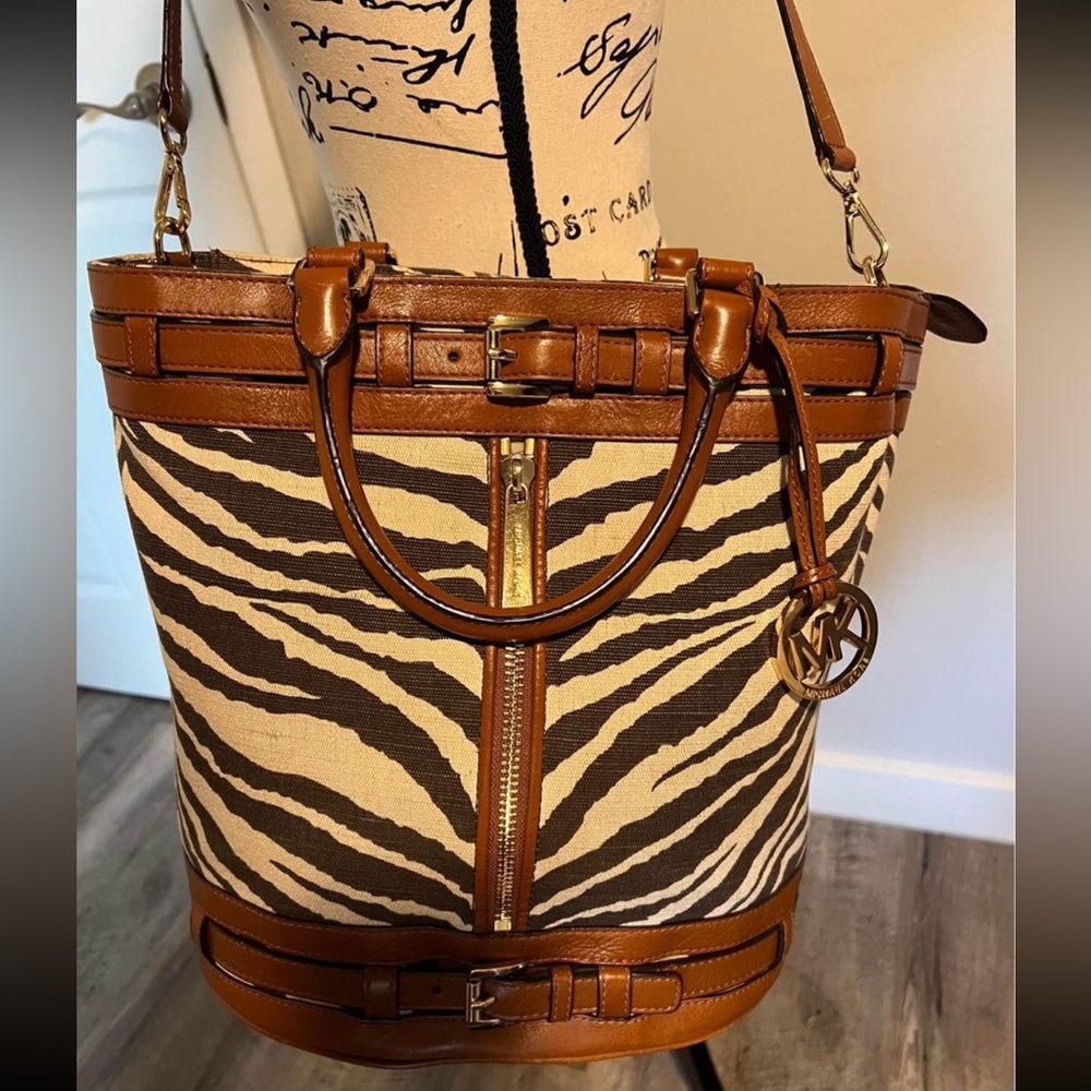MICHAEL KORS Kingsbury Brown Zebra Striped Canvas Bucket Tote